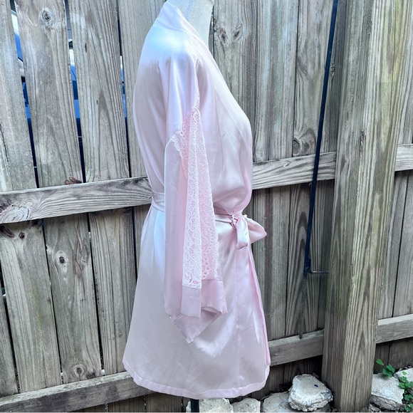 In Bloom Brand Satin Robe with Lace; Size XL - Picture 6 of 10
